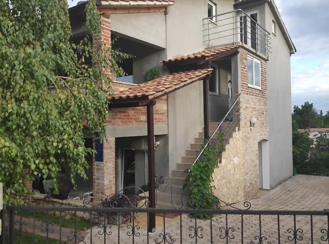 Memic 100 M Do Plaze, Memic Only 100m From Apartmán Poreč