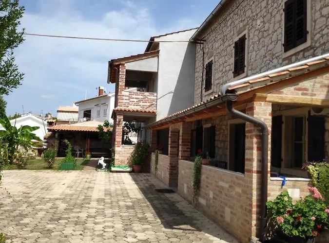 Memic 100 M Do Plaze, Memic Only 100m From Poreč