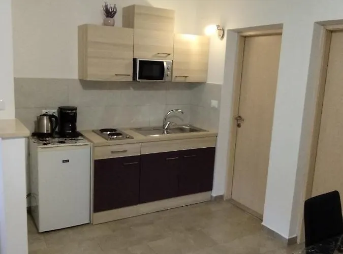 Apartmán Memic 100 M Do Plaze, Memic Only 100m From Poreč