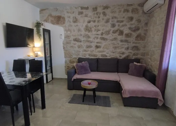 Apartmán Memic 100 M Do Plaze, Memic Only 100m From Poreč