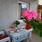 Apartman Memic 100 M Do Plaze, Memic Only 100m From Porec