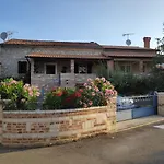 Memic 100 M Do Plaze, Memic Only 100m From Apartman