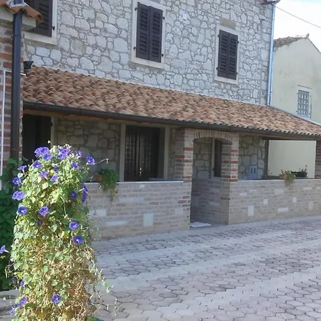 Memic 100 M Do Plaze, Memic Only 100m From Appartement