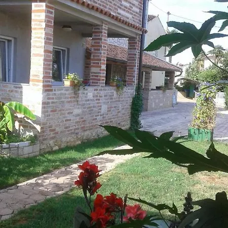 Memic 100 M Do Plaze, Memic Only 100m From Apartment Porec