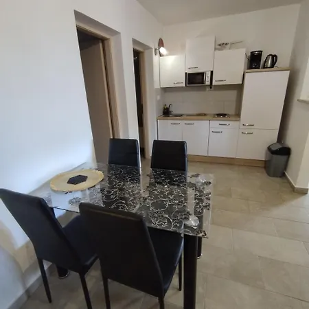 Appartement Memic 100 M Do Plaze, Memic Only 100m From Poreč