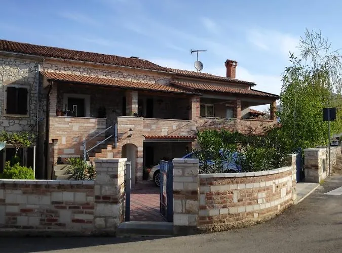 Memic 100 M Do Plaze, Memic Only 100m From * Пореч