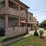Memic 100 M Do Plaze, Memic Only 100m From