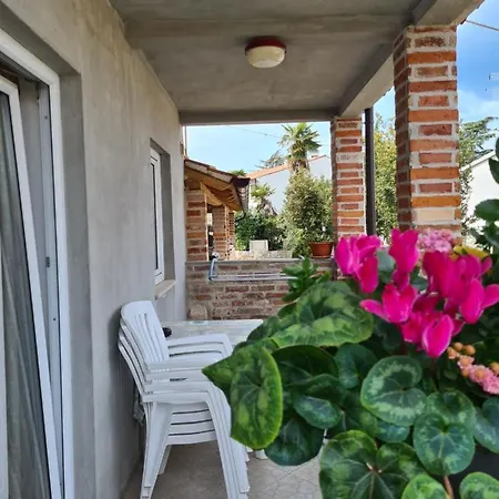 Apartment Memic 100 M Do Plaze, Memic Only 100m From Porec