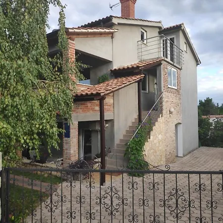 Memic 100 M Do Plaze, Memic Only 100m From Apartment Porec