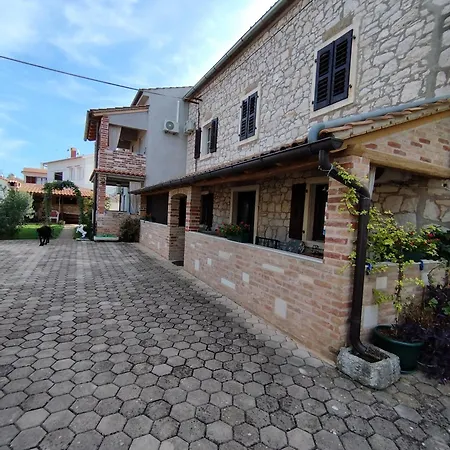 Memic 100 M Do Plaze, Memic Only 100m From Apartment