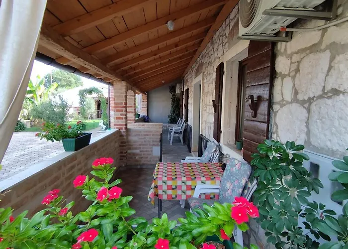 Memic 100 M Do Plaze, Memic Only 100m From Poreč