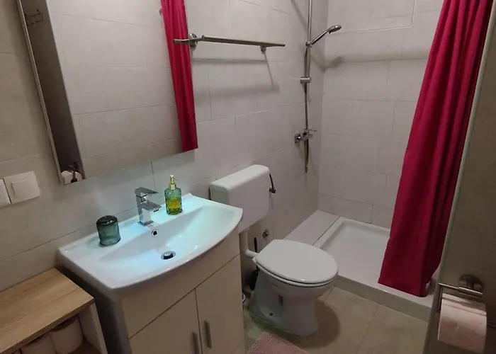 Memic 100 M Do Plaze, Memic Only 100m From Lejlighed